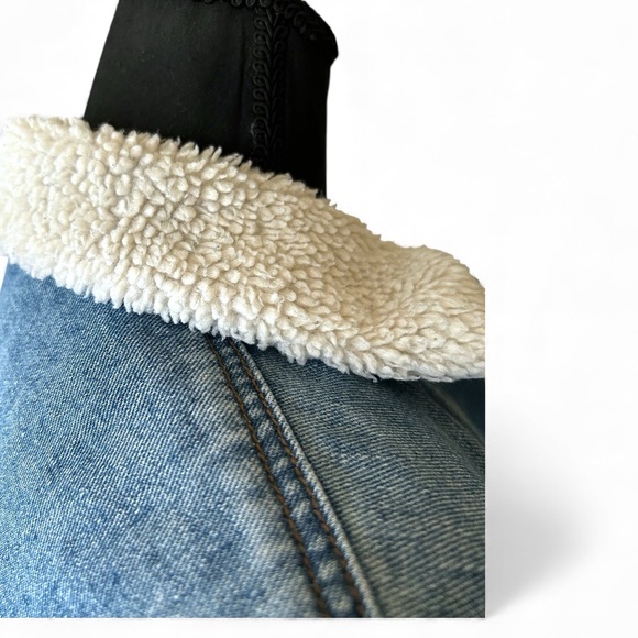 TRIOT LOS ANGELES Blue Denim Trucker Jacket w/ Cream Shearling Collar & Lining - Picture 7 of 8